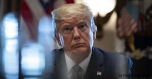 D. Trumpo 5G lenktynės: jokių žalos tyrimų ir įstatymų lengvinimas