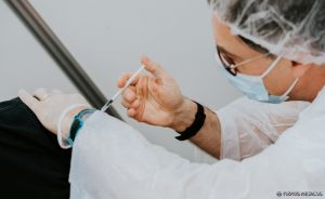 Vakcinų klinikiniai tyrimai: tikrasis placebas nenaudojamas