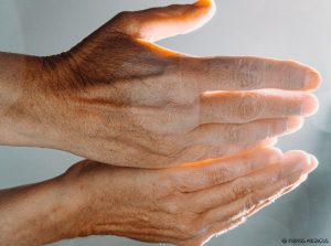 Reumatoidinis artritas – ne tik senyvo amžiaus žmonių problema