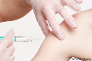 Dr. Exley: laikas sunerimti dėl skiepuose esančio aliuminio adjuvanto